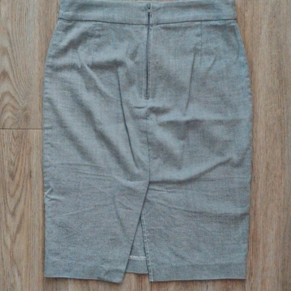 Necessary Objects | Grey pencil skirt - Picture 3 of 4